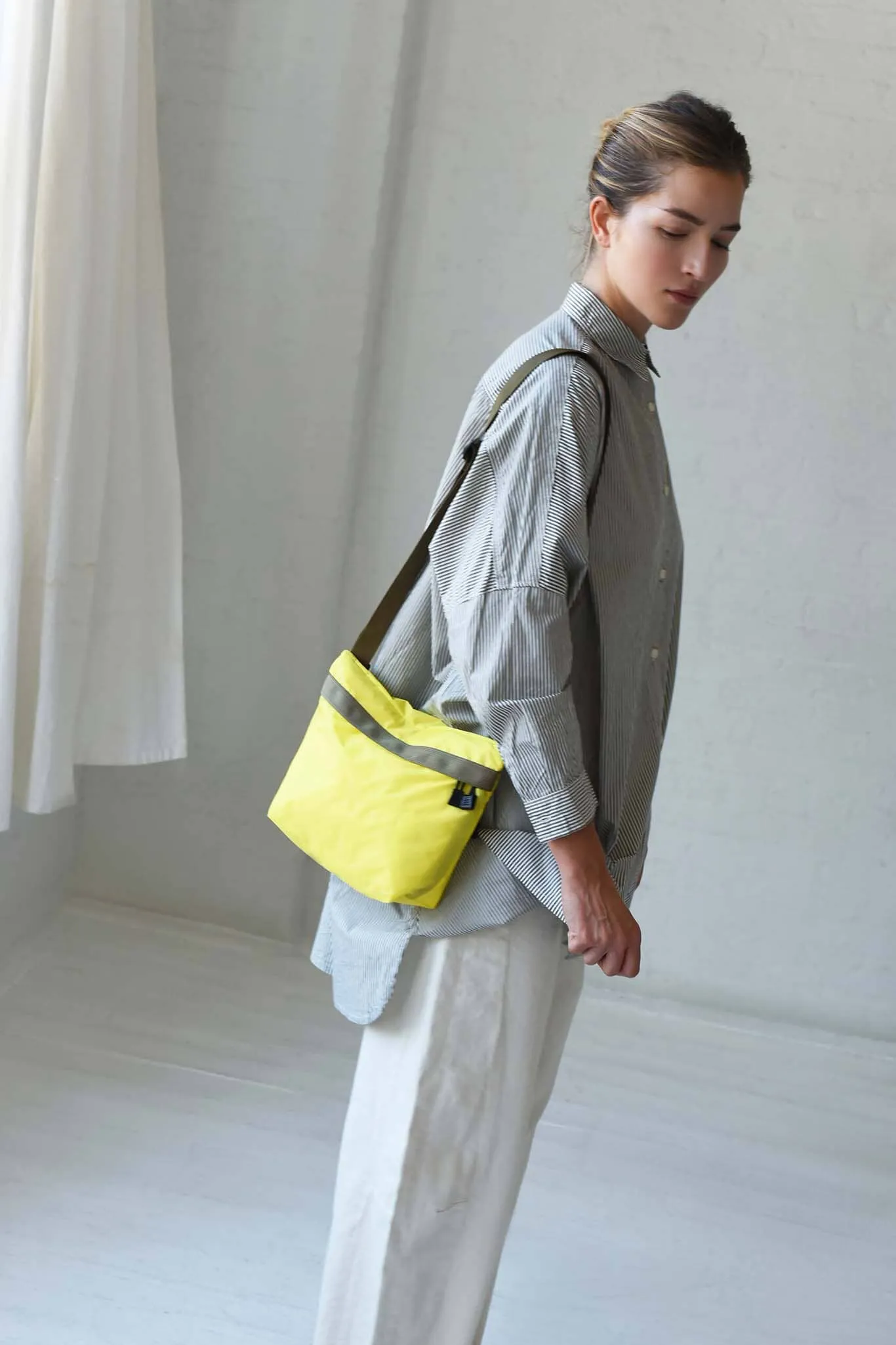 8.6.4 Nylon Crossbody Bag - Yellow